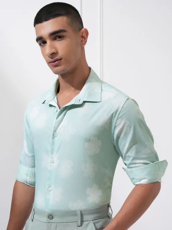 Highlander Men Green Printed Slim Fit Casual Shirt