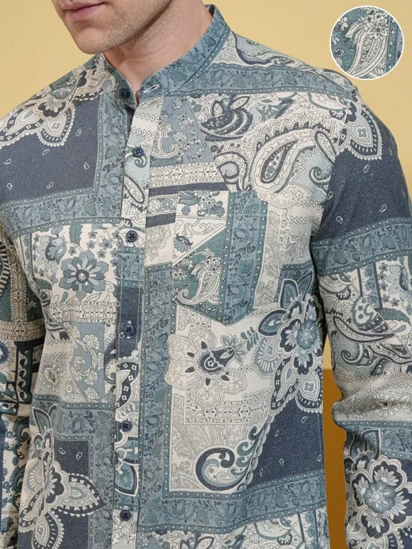 Locomotive Men Cream Printed Regular Fit Casual Shirt