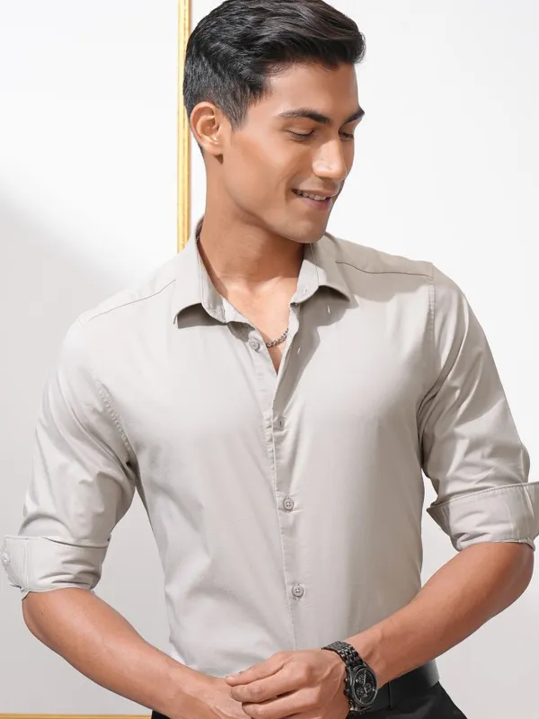 Locomotive Men Grey Solid Slim Fit Casual Shirt