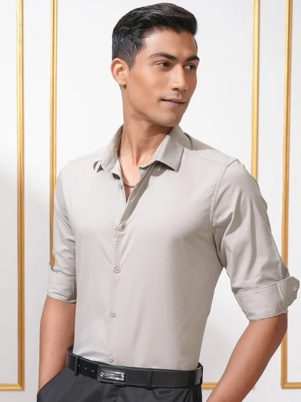 Locomotive Men Grey Solid Slim Fit Casual Shirt