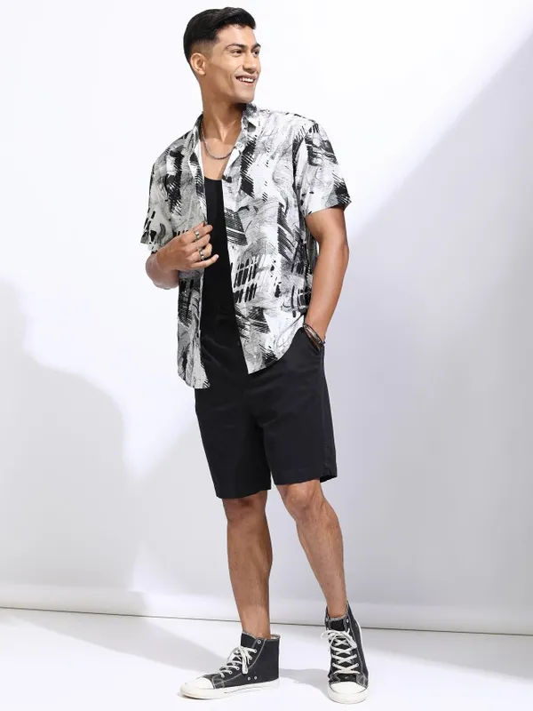 Locomotive Men Grey Printed Relaxed Fit Casual Shirt