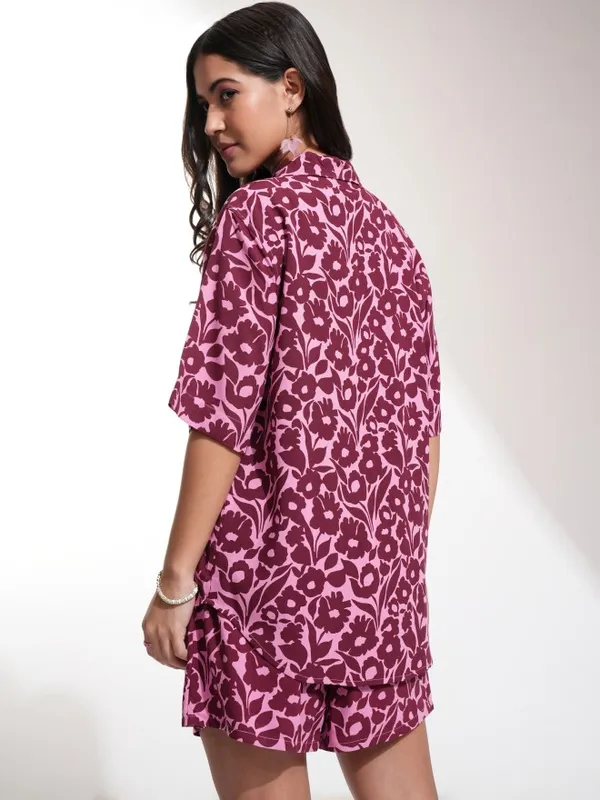 Tokyo Talkies Women Pink Shirt With Shorts Co-Ords