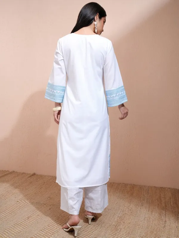 Embroidered Straight Kurta
