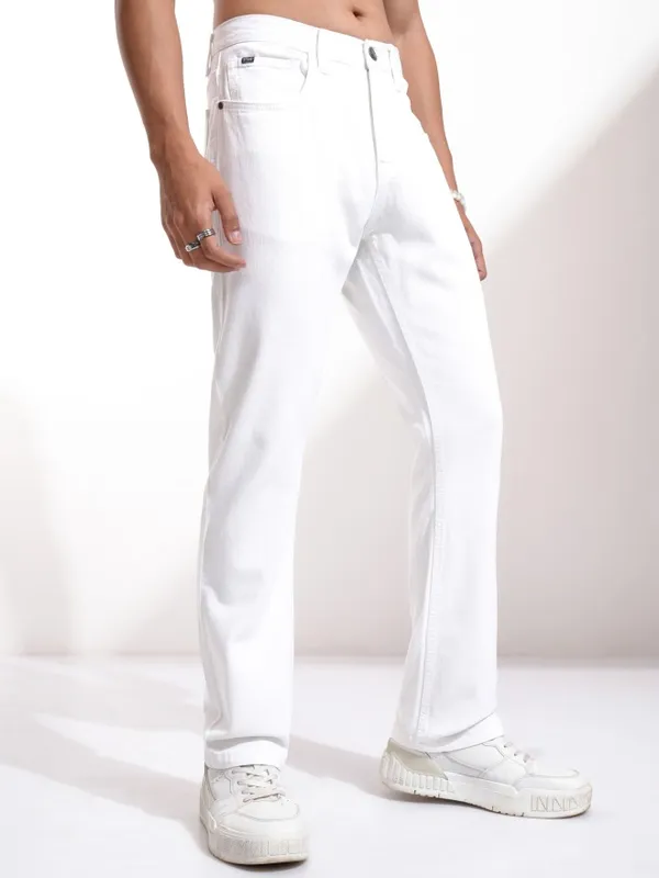 Highlander Men White Straight Fit Stretchable Jeans