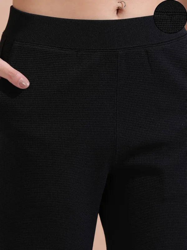 Solid Straight Fit Casual Trouser