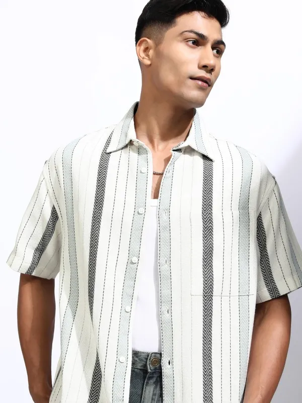 Locomotive Men Off White Striped Oversized Fit Casual Shirt
