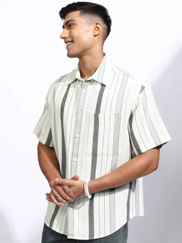 Locomotive Men Off White Striped Oversized Fit Casual Shirt