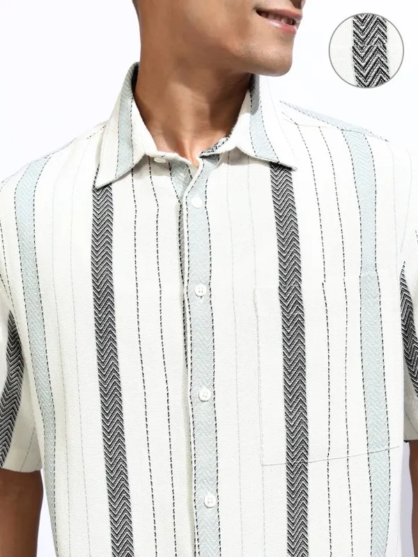 Locomotive Men Off White Striped Oversized Fit Casual Shirt