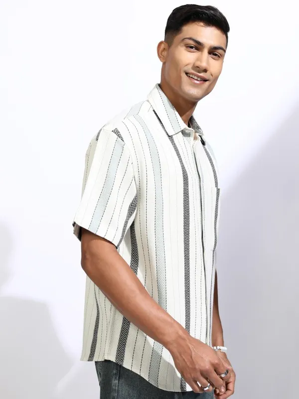 Locomotive Men Off White Striped Oversized Fit Casual Shirt