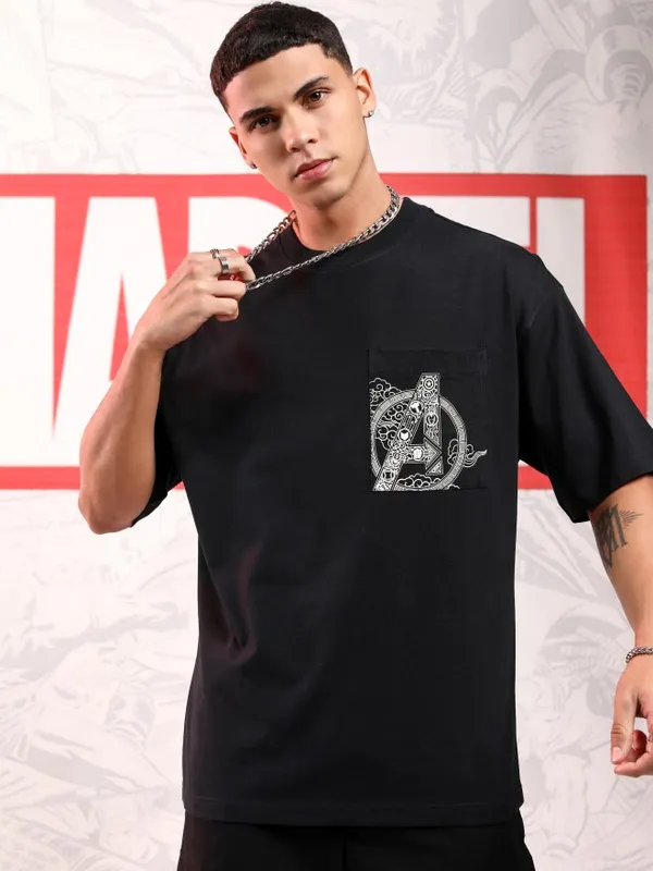 Marvel By Highlander Men Black Avengers Printed Round Neck Oversized Fit T-Shirt