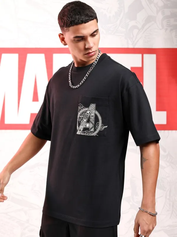Marvel By Highlander Men Black Avengers Printed Round Neck Oversized Fit T-Shirt