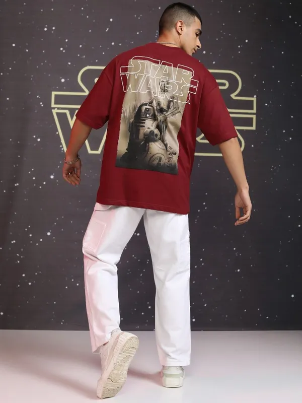Star Wars By Highlander Men Maroon R2D2 & C3PO Printed Round Neck Oversized Fit T-Shirt