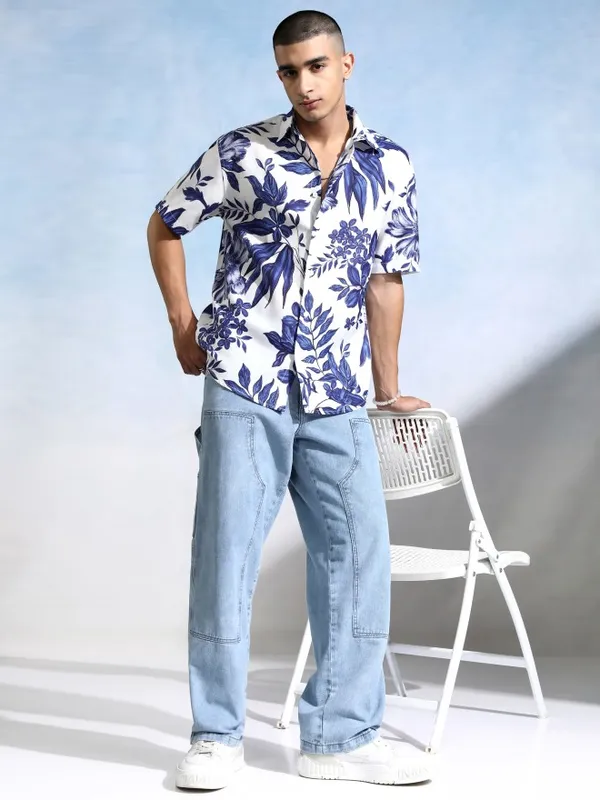 Highlander Men White Printed Relaxed Fit Casual Shirt