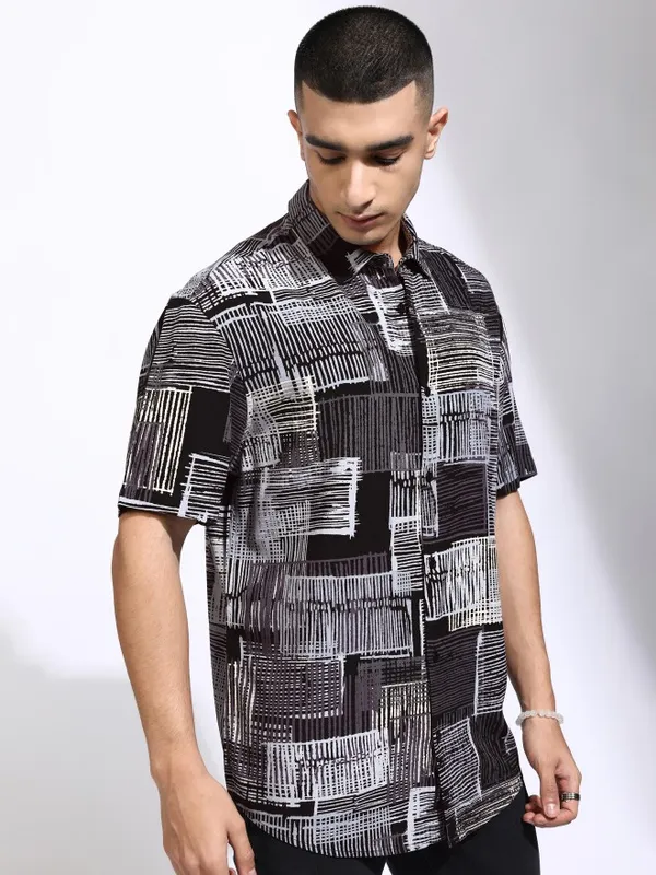 Highlander Men Grey Printed Relaxed Fit Casual Shirt