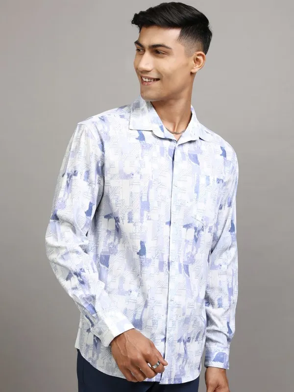 Locomotive Men Lavender Printed Regular Fit Casual Shirt