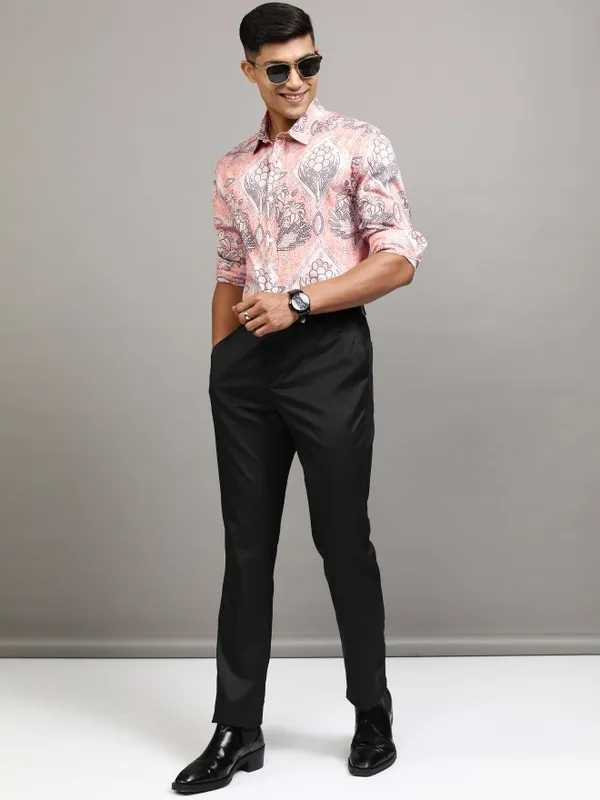 Locomotive Men Pink Printed Slim Fit Casual Shirt