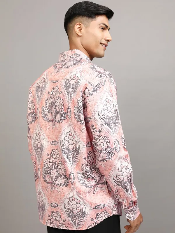 Locomotive Men Pink Printed Slim Fit Casual Shirt