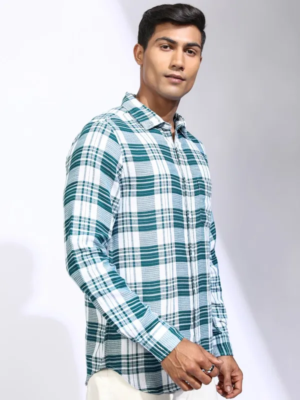Locomotive Men Teal Checked Relaxed Fit Casual Shirt