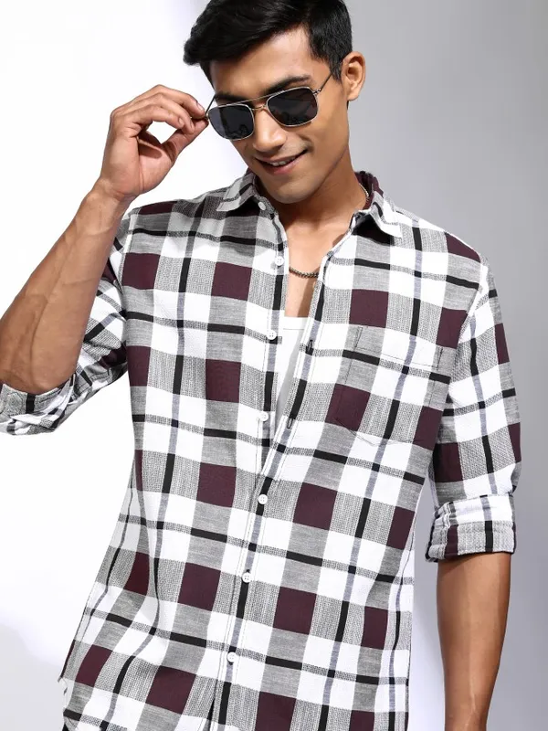 Locomotive Men Maroon Checked Regular Fit Casual Shirt