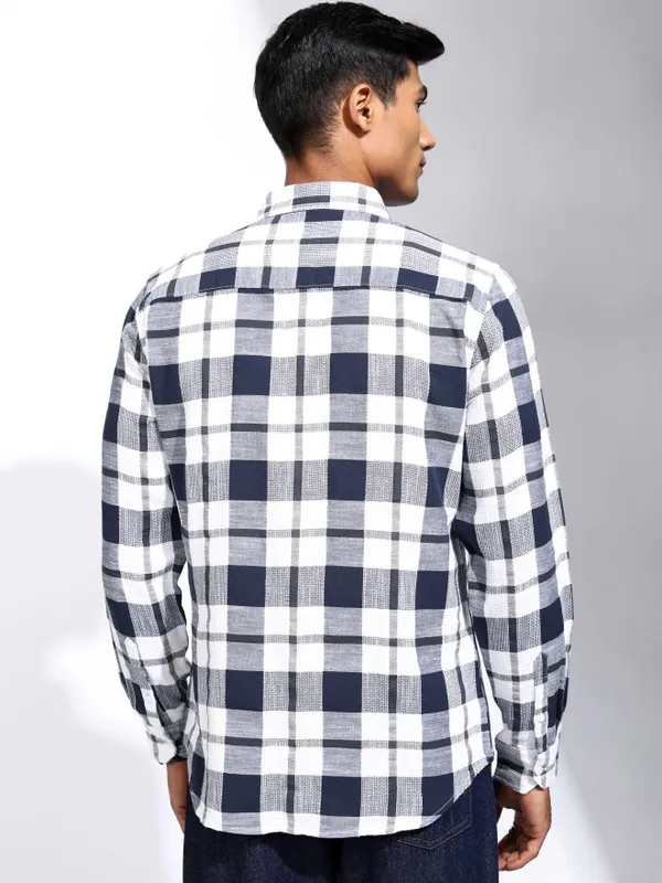 Locomotive Men Blue Checked Regular Fit Casual Shirt