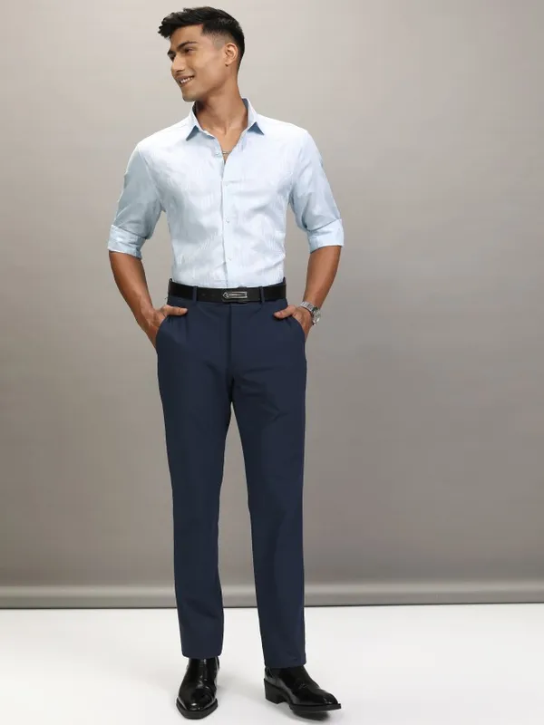 Locomotive Men Blue Textured Slim Fit Casual Shirt