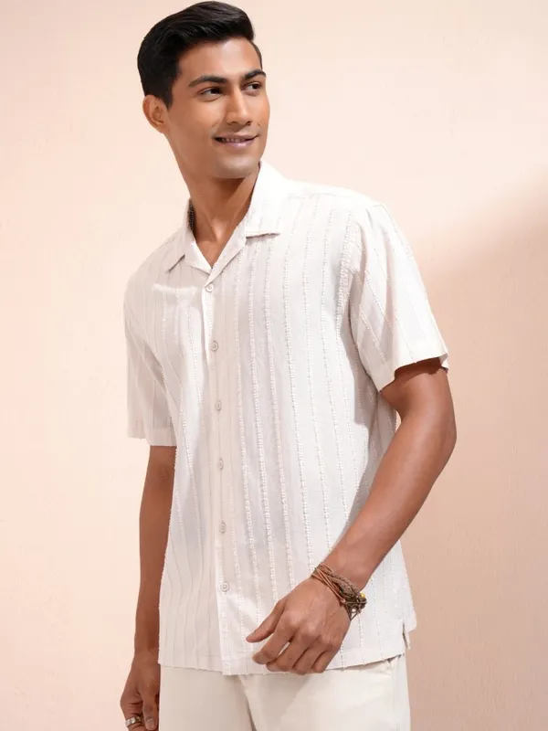 Locomotive Men Beige Striped Relaxed Fit Casual Shirt