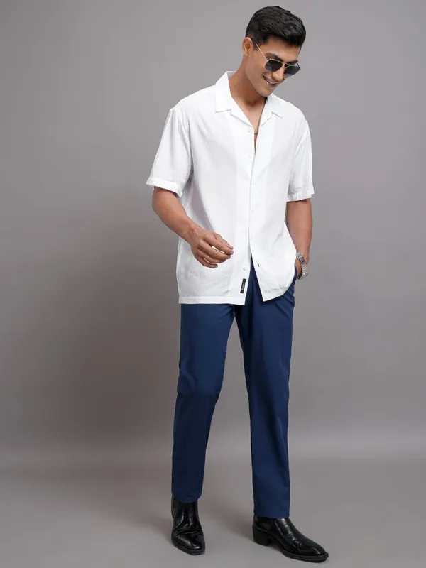 Locomotive Men White Textured Relaxed Fit Casual Shirt