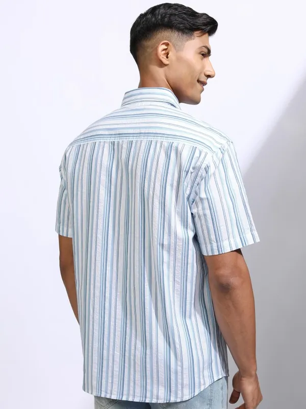 Locomotive Men Blue Striped Slim Fit Casual Shirt
