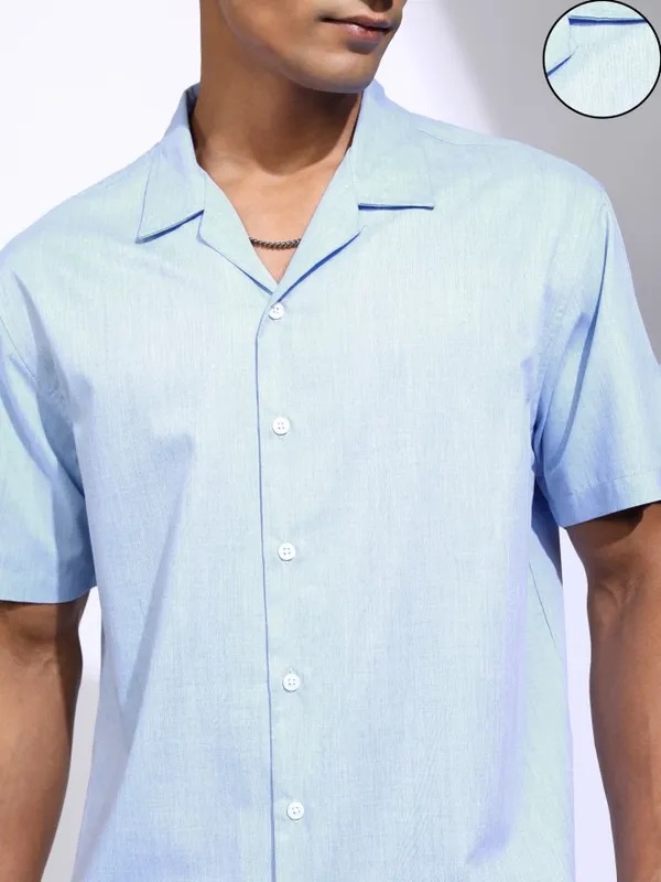 Locomotive Men Blue Solid Relaxed Fit Casual Shirt