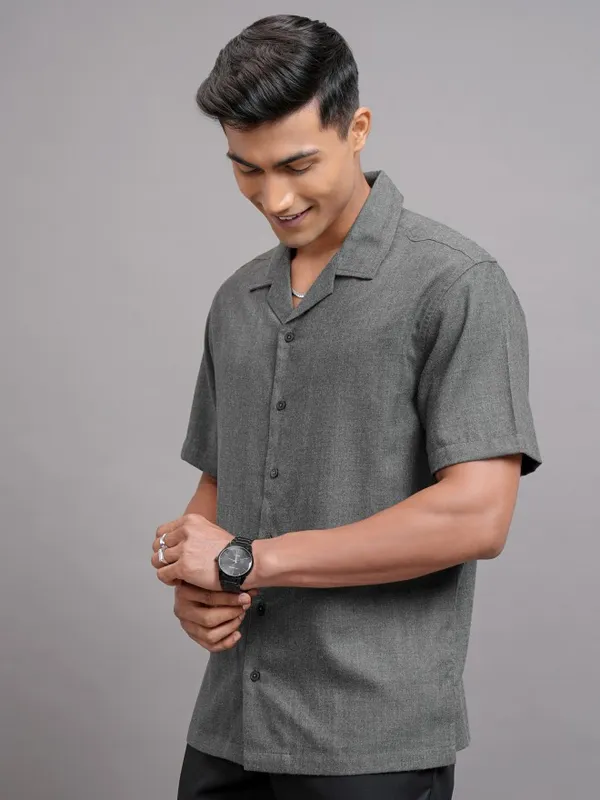 Locomotive Men Grey Solid Relaxed Fit Casual Shirt