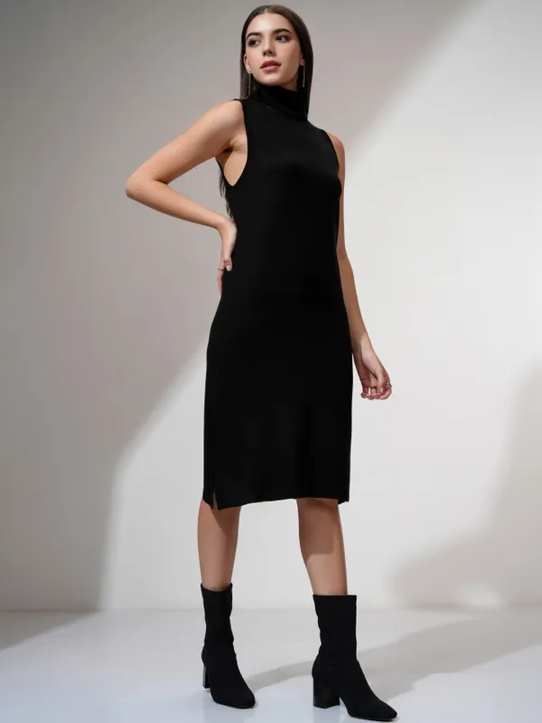Tokyo Talkies Women Black Solid Sheath Dress