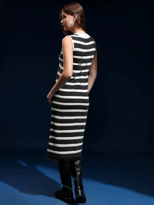 Tokyo Talkies Women Grey Striped Sheath Dress