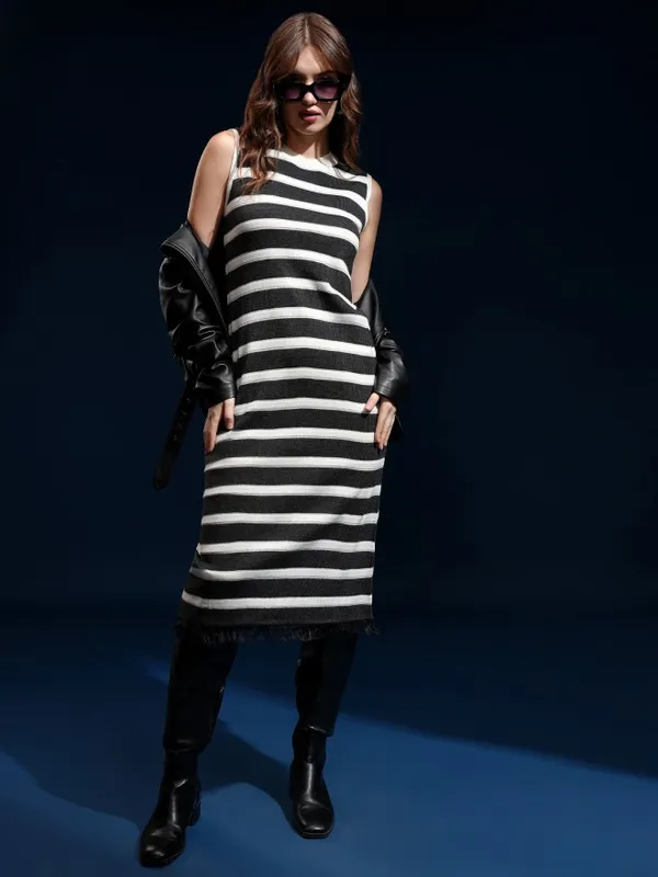 Tokyo Talkies Women Grey Striped Sheath Dress