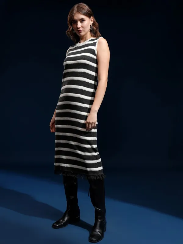 Tokyo Talkies Women Grey Striped Sheath Dress