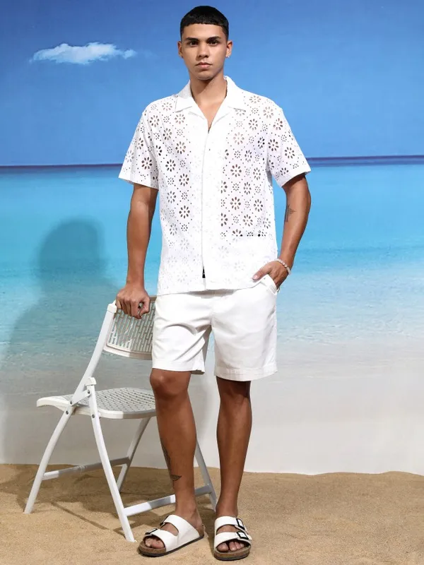 Highlander Men White Self Design Relaxed Fit Casual Shirt