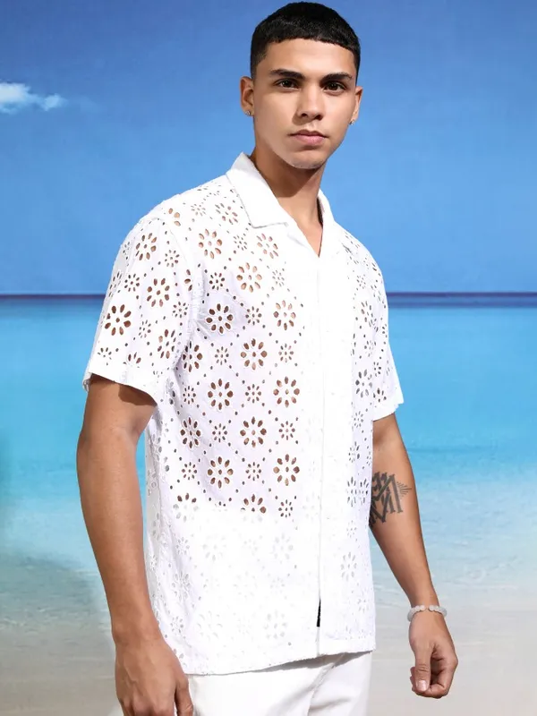 Highlander Men White Self Design Relaxed Fit Casual Shirt