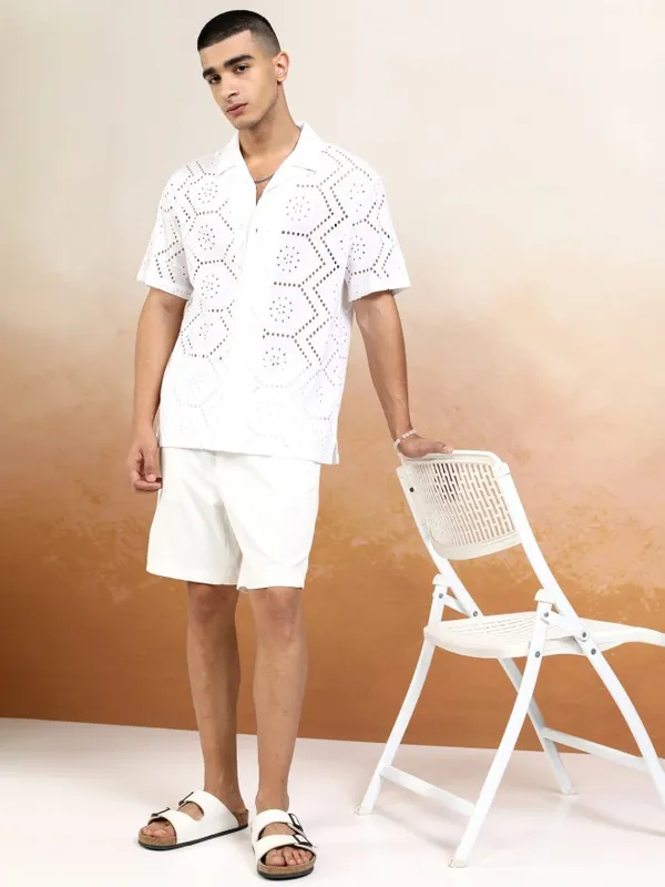 Highlander Men White Textured Relaxed Fit Casual Shirt