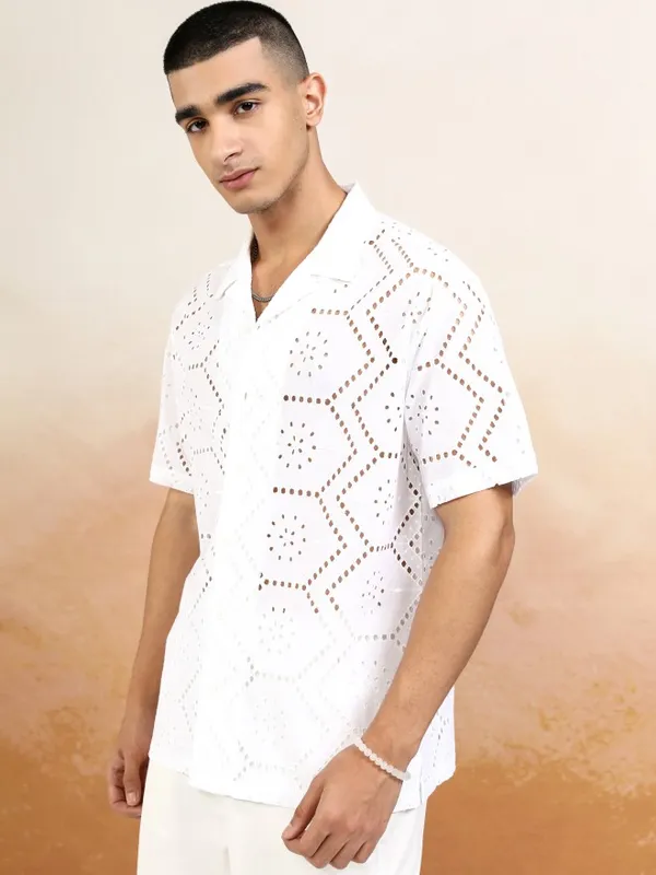 Highlander Men White Textured Relaxed Fit Casual Shirt