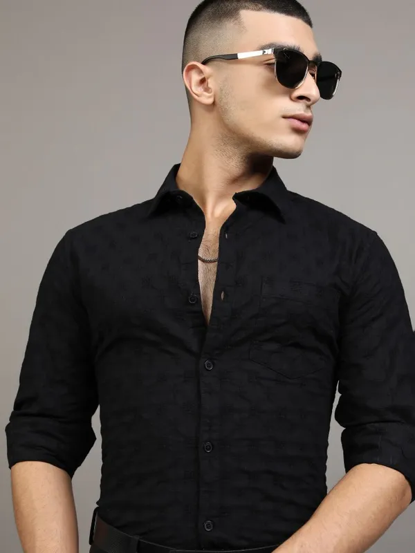 Highlander Men Black Textured Regular Fit Casual Shirt