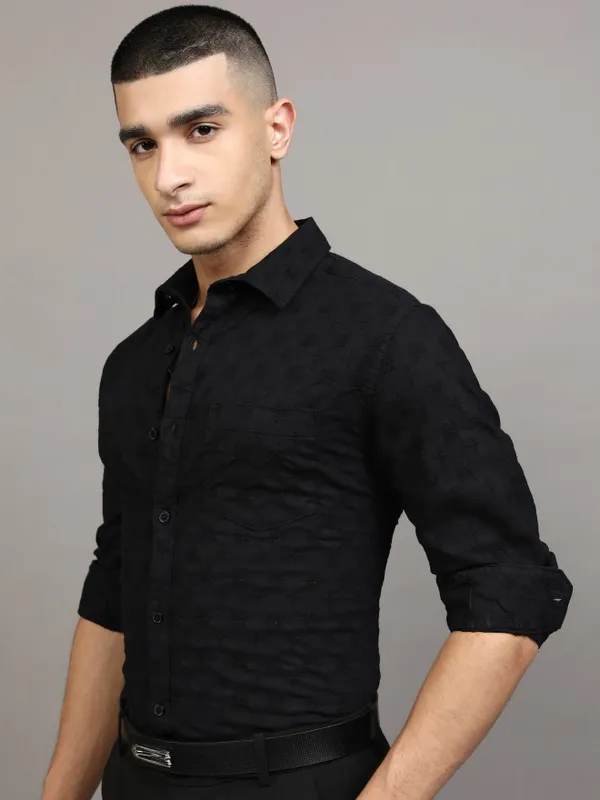 Highlander Men Black Textured Regular Fit Casual Shirt