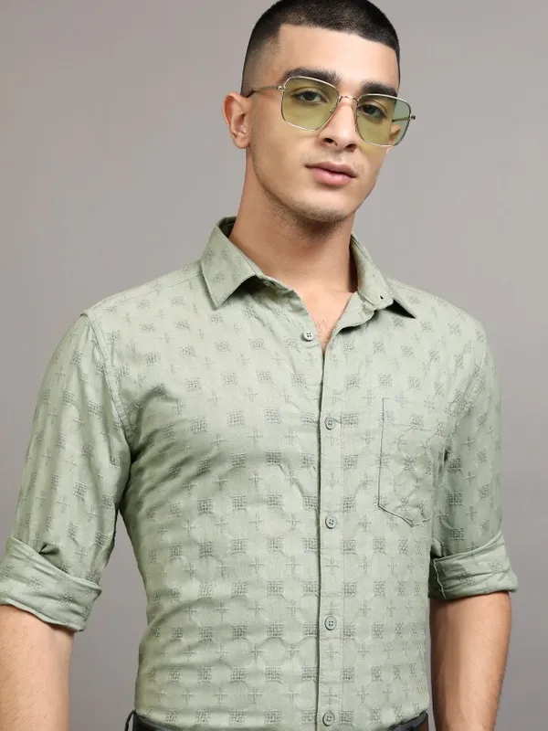 Highlander Men Green Textured Regular Fit Casual Shirt