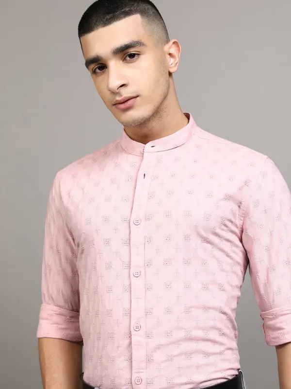 Highlander Men Pink Textured Regular Fit Casual Shirt