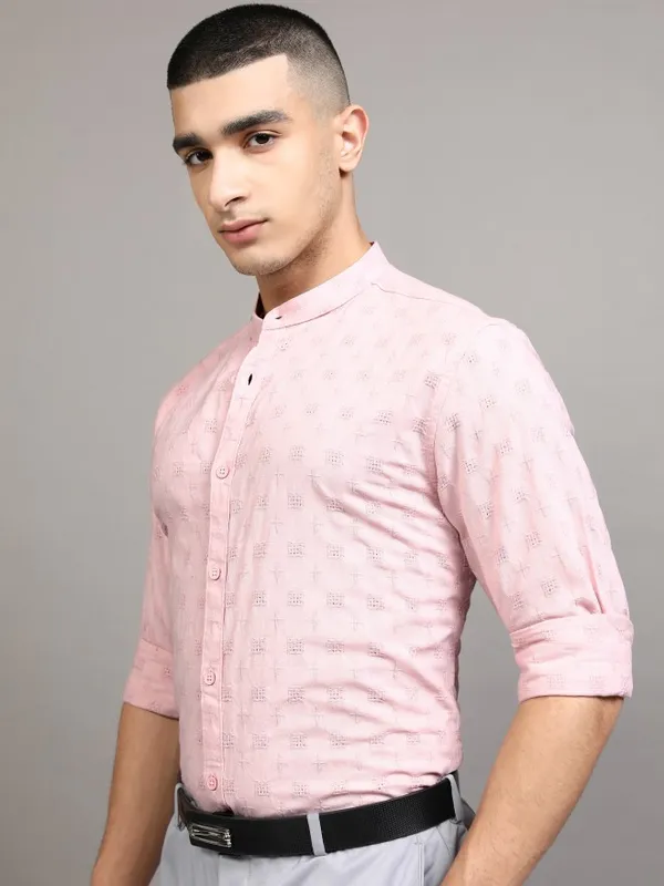 Highlander Men Pink Textured Regular Fit Casual Shirt
