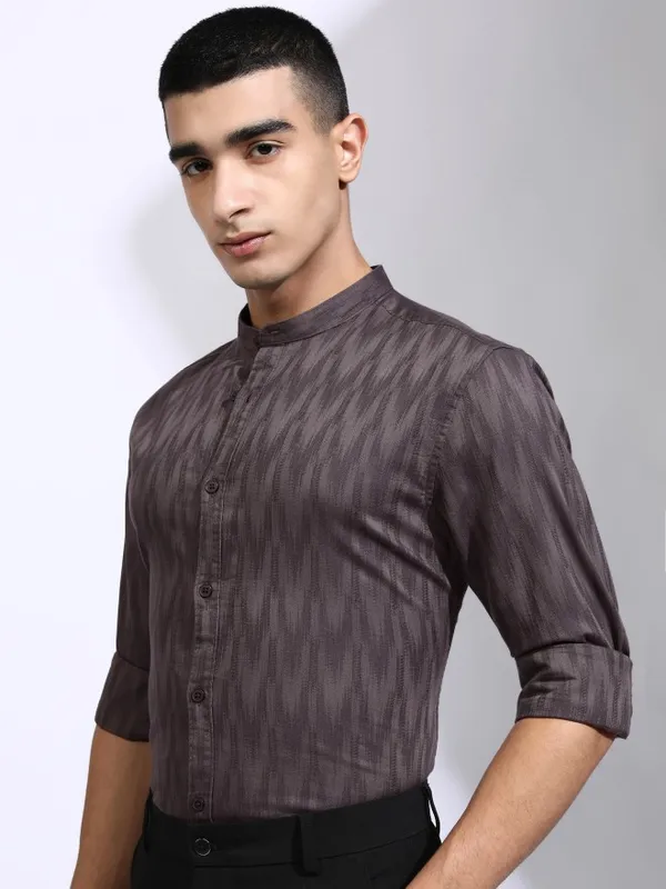 Highlander Men Purple Textured Regular Fit Casual Shirt