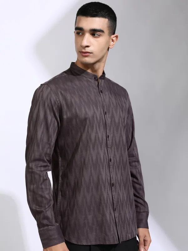 Highlander Men Purple Textured Regular Fit Casual Shirt