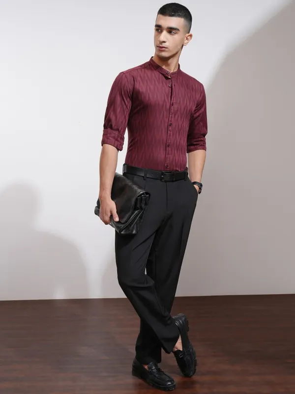 Highlander Men Maroon Textured Regular Fit Casual Shirt