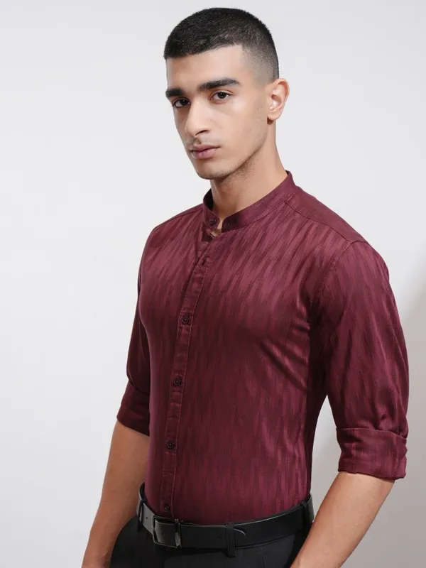 Highlander Men Maroon Textured Regular Fit Casual Shirt