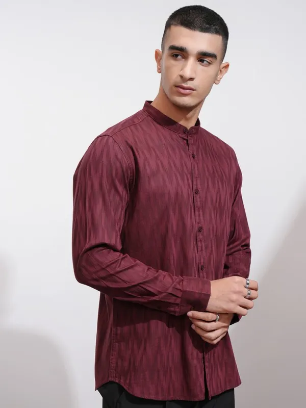 Highlander Men Maroon Textured Regular Fit Casual Shirt
