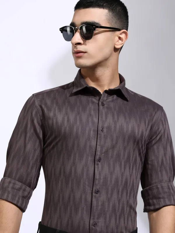 Highlander Men Purple Textured Slim Fit Casual Shirt