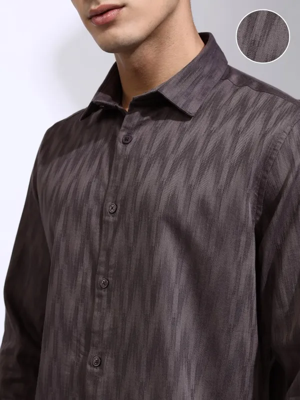 Highlander Men Purple Textured Slim Fit Casual Shirt
